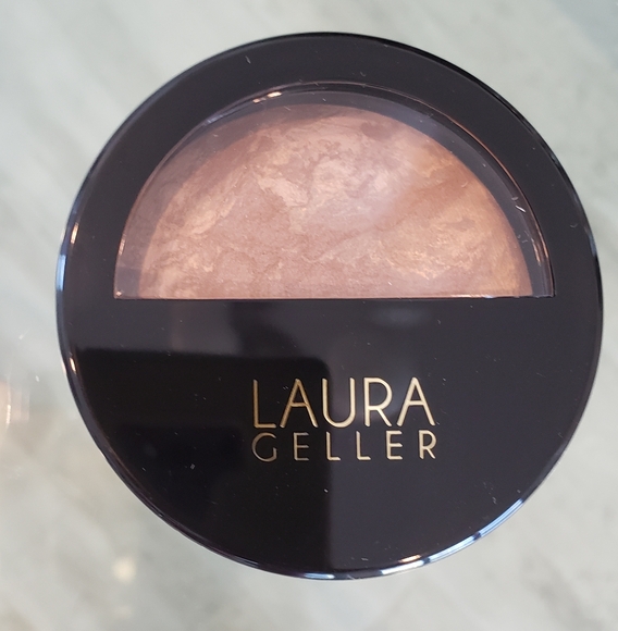 NWT - Laura Geller Baked Balance-n-Brighten Color Correcting Foundation - Tan - Picture 5 of 5